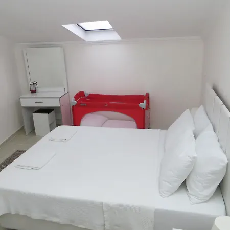 Stella Apartament *